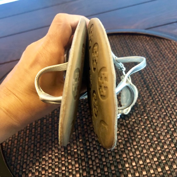 Tory Burch Silver Sandals Size 8.5 - Picture 5 of 8